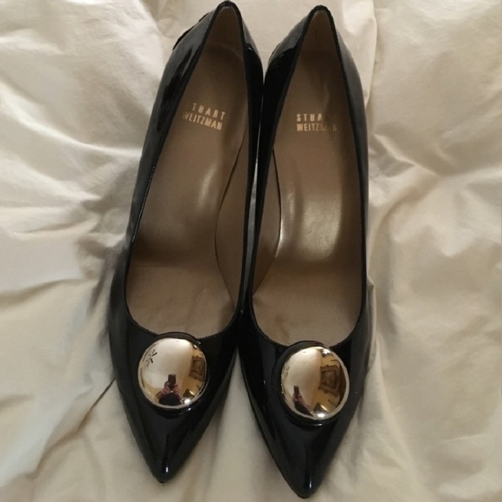 Beautiful unworn shows with silver accents